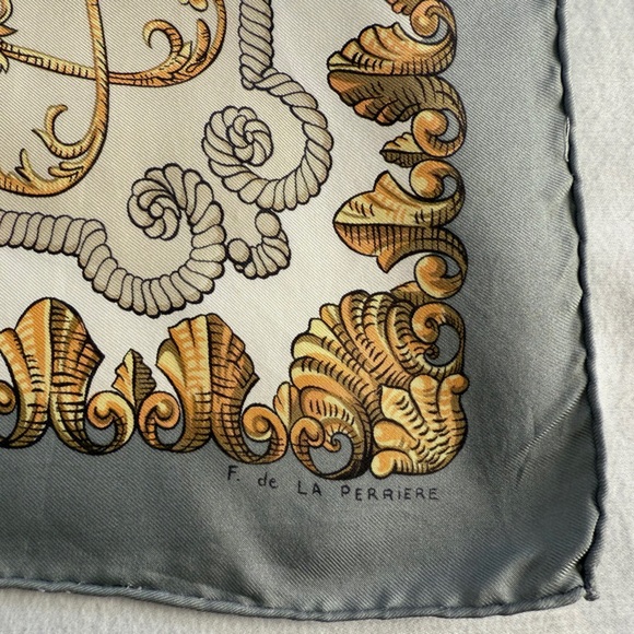 Authentic Vintage Hermès “Ludovicus Magnus” Silk Scarf - Picture 8 of 12